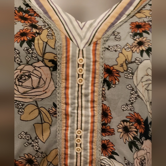 Democracy flowered blouse with lace detail - Medium - Picture 2 of 5
